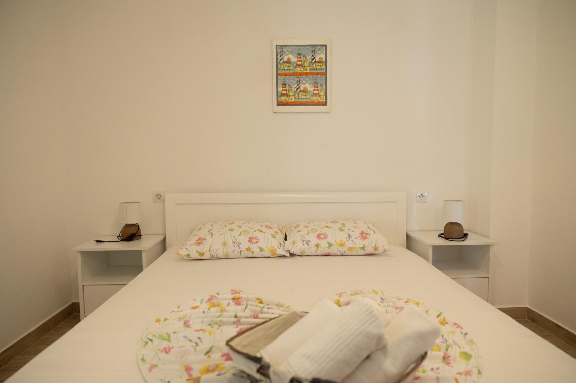 Three Palms Apartments Novakovic Petrovac Exterior photo