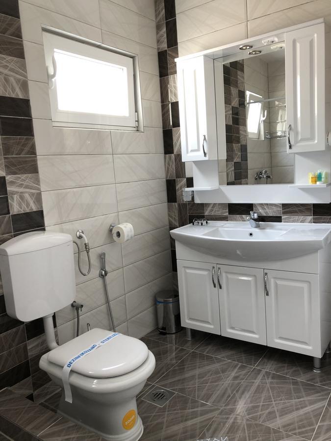 Three Palms Apartments Novakovic Petrovac Exterior photo
